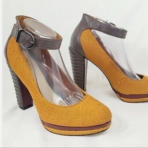 Lela Rose Mustard Vintage Style Heels